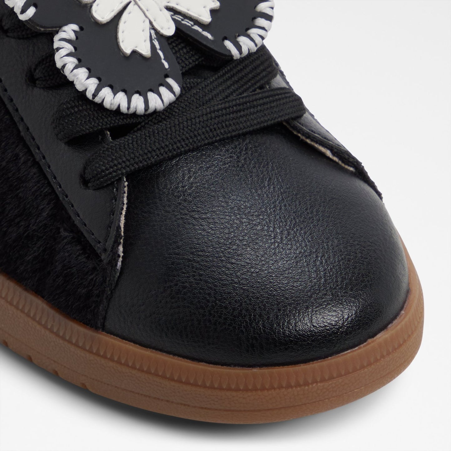 Chicsneaker2