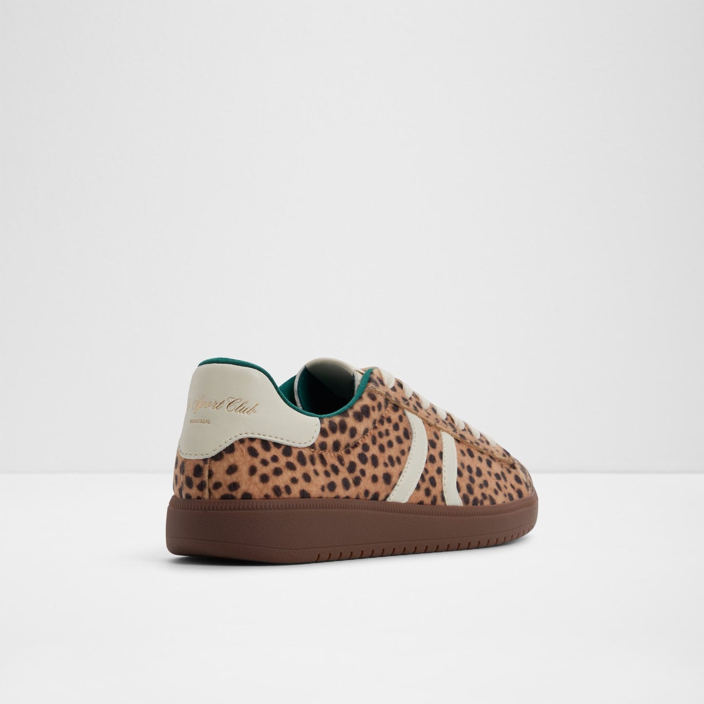 Chicsneaker2