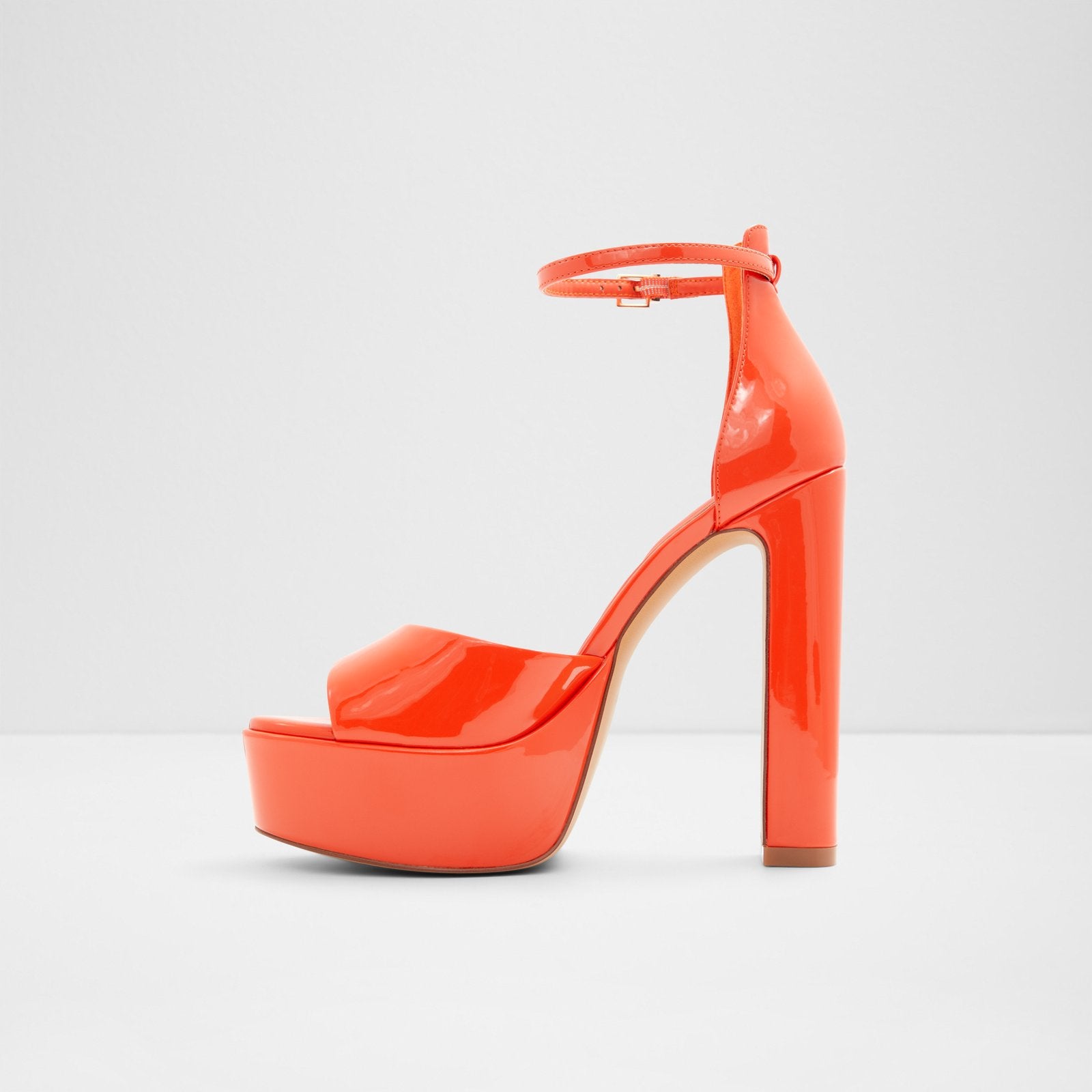 Orange sale colour heels